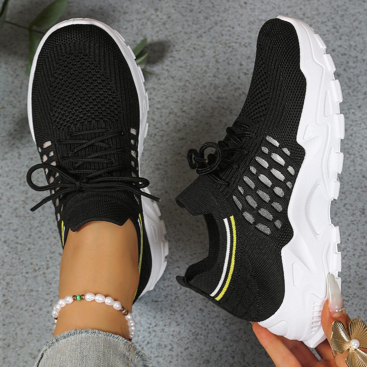 Mia | Women's Best Walking Shoes with Arch Support 1