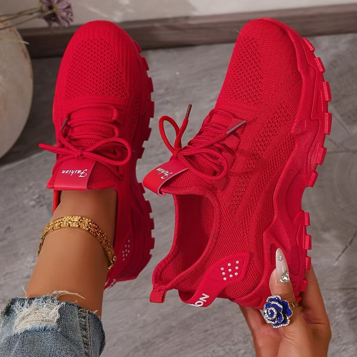 Mia | Women's Best Walking Shoes with Arch Support 3