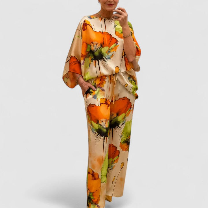 Mia | Women's Two Piece Set with Luxurious Sheen 1