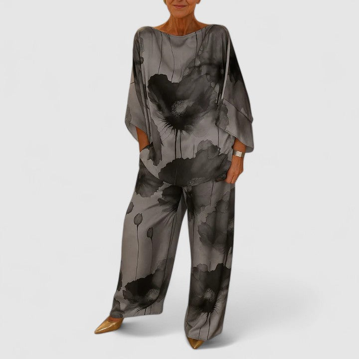 Mia | Women's Two Piece Set with Luxurious Sheen 3