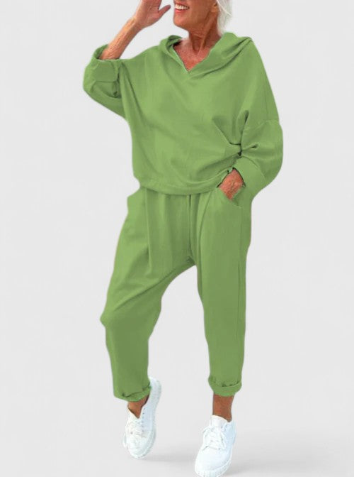 Samantha | Women's Comfortable Hooded Sweatshirt Set 8